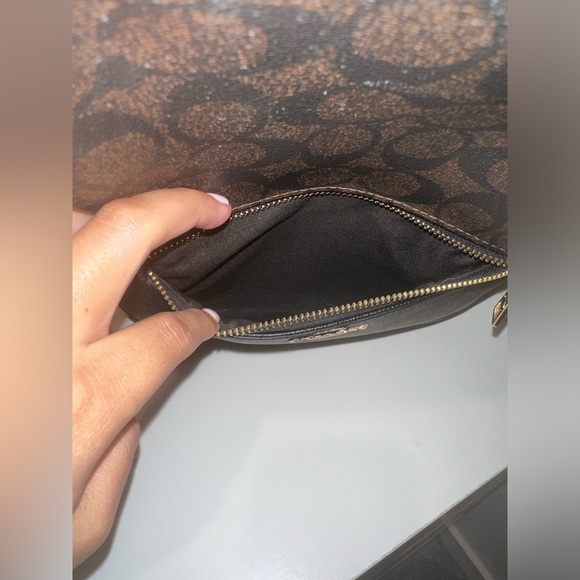 kenley backpack in signature canvas - Picture 2 of 5